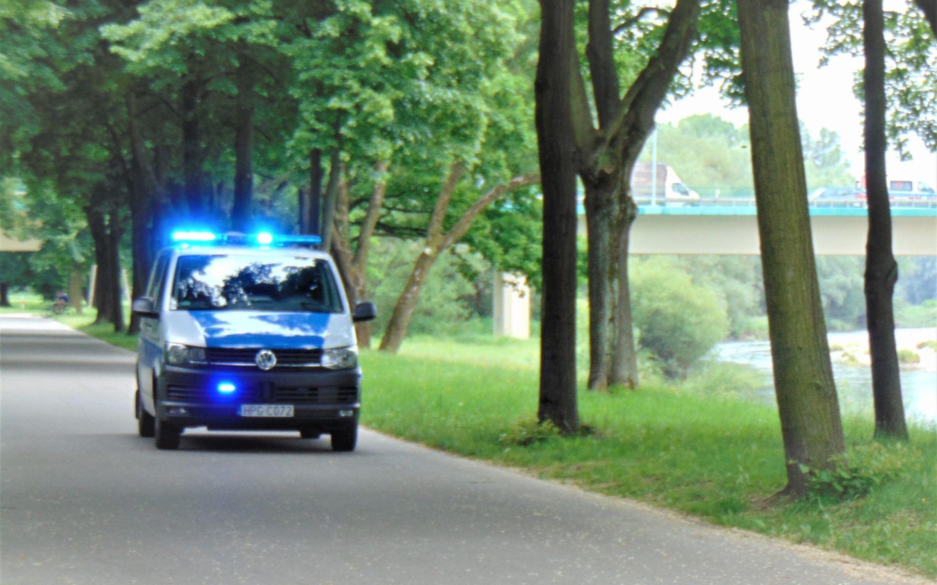 Wypadek na Bulwarach nad Sołą w Oświęcimiu. 10-letni rolkarz zderzył się z rowerzystką