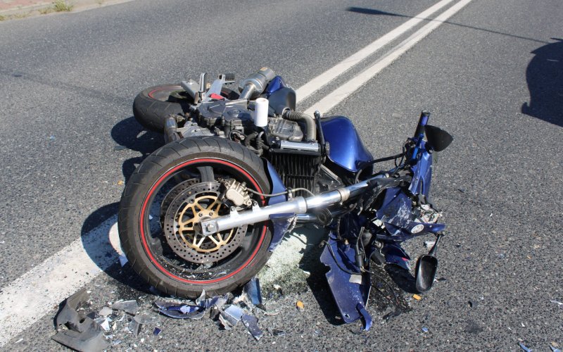 Rajsko: Motocyklista zderzył się z samochodem osobowym na DW933