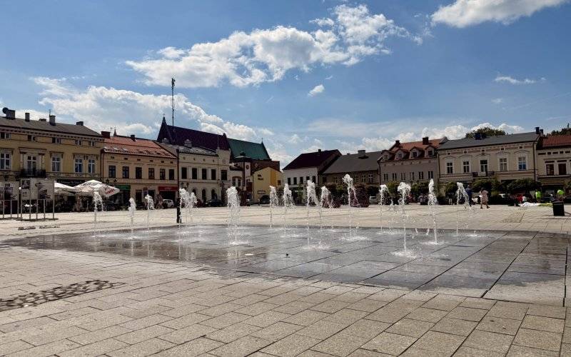 Małopolska w ogniu słońca! Oświęcim w strefie upałów do 34°C – sprawdź, jak się chronić