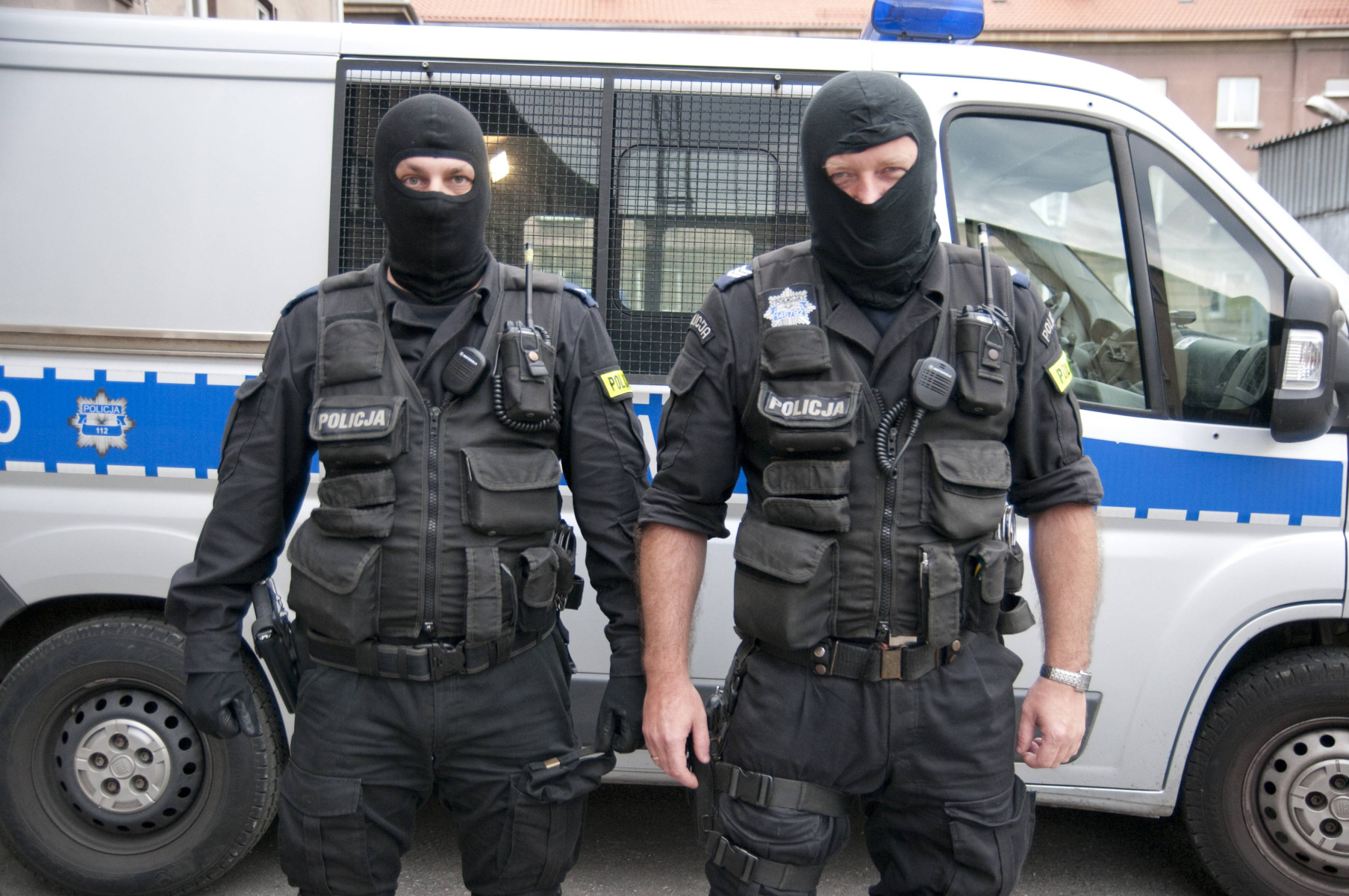 Siedmiu poszukiwanych przestępców w rękach policji! Intensywna akcja w powiecie oświęcimskim