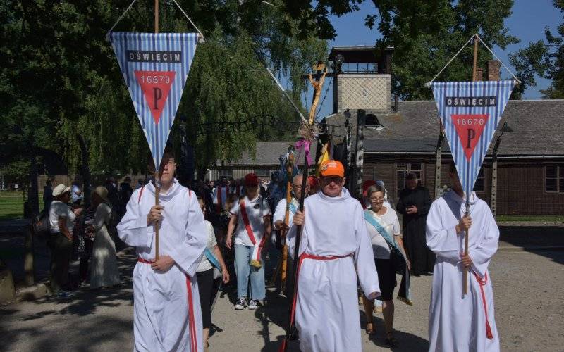 Oświęcim pamięta o św. Maksymilianie Kolbe – 84. rocznica męczeńskiej śmierci w Auschwitz