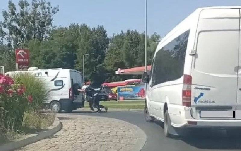 Oświęcim: Kamper zablokował ulicę! Policjanci na motocyklach ruszyli z pomocą
