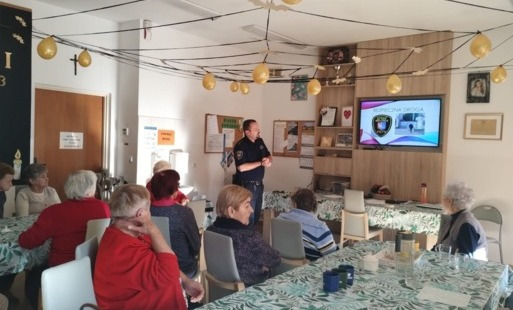 „Straż miejska – z edukacją wśród najmłodszych i seniorów”