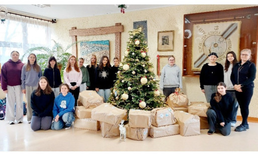 Gdy ktoś zapukał do drzwi – świąteczna paczka pełna nadziei