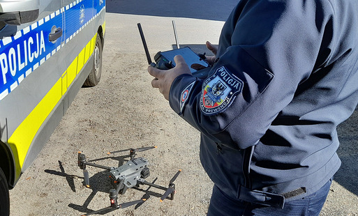 Policyjne żniwa z udziałem drona w gminie Kęty
