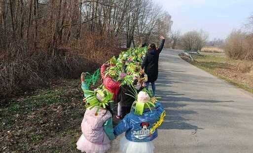 Radosne powitanie wiosny przez dzieci z Niepublicznego przedszkola „Pod Dębami” w Malcu