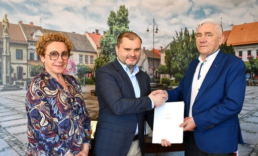 Podpisanie umowy na remont ul. Jana Matejki w Nowej Wsi