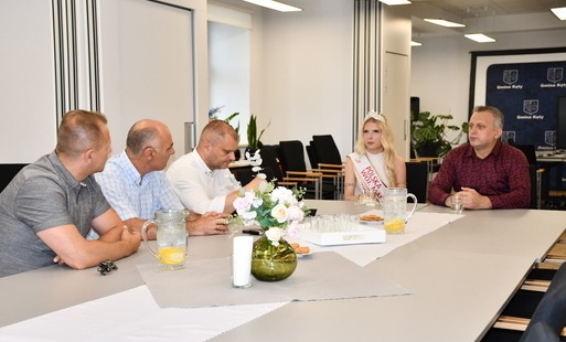 Izabela Badowska spotkała się z przedstawicielami kęckiego magistratu