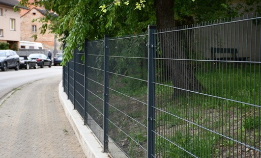 Remont ogrodzenia na ogródku Jordanowskim „Jaś i Małgosia” zakończony!
