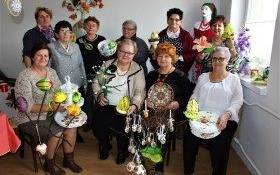 Z koralików, sznurków i rajstop tworzą prawdziwe dzieła sztuki!