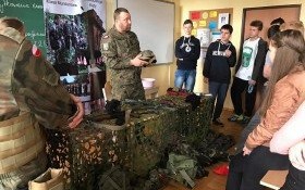 A może tak żołnierzem być?