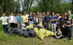 Wiosenne porządkowanie przyrody przez uczniów ZSP nr 3 w Kętach
