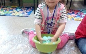 Masy plastyczne - kolorowe i kosmiczne