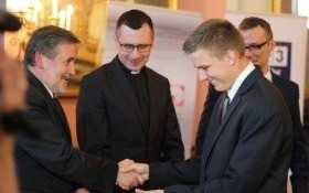 Uczeń "Kopernika" KACPER WOŹNIAK – autorem najlepszego eseju w konkursie papieskim