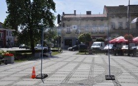 Kurtyna wodna na kęckim Rynku