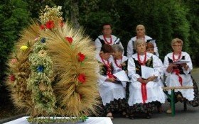 By nikomu nigdy nie zabrakło chleba... Relacja z dożynek w Łękach