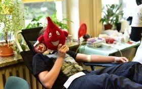 Oddając krew, pomożesz chorym dzieciom - akcja krwiodawstwa w "Koperniku"