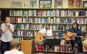 Koncert jesienny w bibliotece