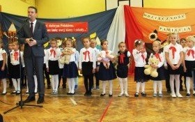 Ślubowanie pierwszoklasistów w Szkole Podstawowej w Nowej Wsi