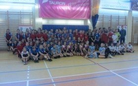 Świąteczny Turniej Trójek Kęckiej Akademii Siatkówki