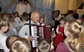 Wspólne kolędowanie przedszkolaków z rodzicami w Nowej Wsi