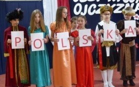 Uroczysty apel w ZSP nr 3 w Kętach