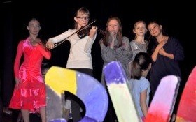 Trwa konkurs "Artystą być... 2018". Jutro artyści wystąpią na scenie w Domu Kultury w Kętach