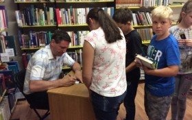 Spotkanie z pisarzem dla dzieci i młodzieży Pawłem Beręsewiczem