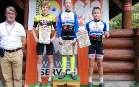 Ostatki kolarskie z medalami