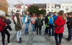 Podróż w czasie uczniów ze szkoły w Kętach-Podlesiu