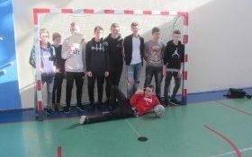 Kęcka "Dwójka" na Powiatowych Igrzyskach w Halowej Piłce Nożnej