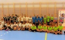 Czwartoklasistki na turnieju akademii minisiatkówki w Kętach