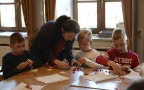 Warsztaty klas drugich SP z Podlesia w Muzeum im. A. Kłosińskiego w Kętach