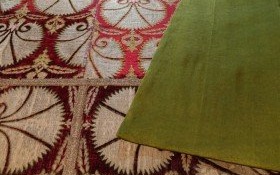 Zabytkowa kapa z kaplicy św. Jana Kantego odzyskała dawny blask