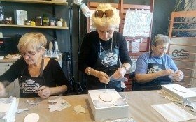 Warsztaty decoupage z osobami niepełnosprawnymi w listopadzie 2018 roku