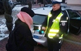 Świeć przykładem nie tylko w Adwencie - policjanci włączyli się do akcji Caritasu