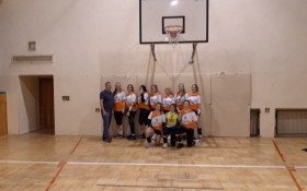III miejsce drużyny dziewcząt SP 2 Kęty w Oświęcimskiej Lidze Piłki Siatkowej w sezonie 2018/19