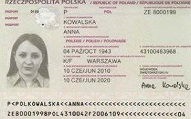 Marzysz o ciepłych krajach? Aby nie zostać na lodzie, najpierw sprawdź ważność dokumentów!