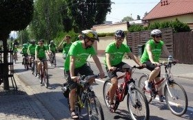 Na rowerach promują honorowe krwiodawstwo