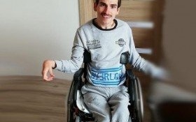 Pomóż mu wyrwać się z więzienia czterech ścian!