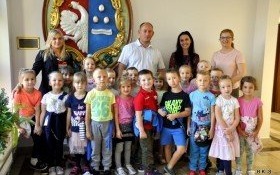 Przedszkolaki z „Ósemki” w urzędzie