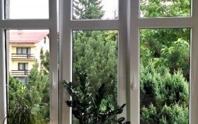 Nowe okna w kęckim GOPSie