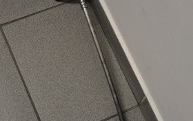 Silne ręce, puste głowy: Wandale zniszczyli stację napraw