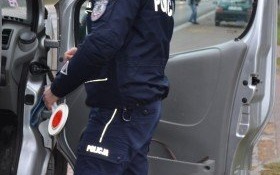 Gmina Kęty. Na osiemnastkę z kozą w różowych skarpetach i pasażerami ponad stan