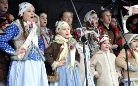 Zespół Pieśni i Tańca "Małe Kęty" ze swoją pierwszą płytą