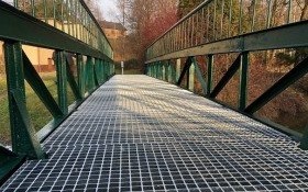 Kładka dla pieszych w Malcu wyremontowana