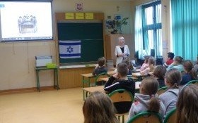 Spotkanie uczniów z ZSP nr 3 z panią Barbarą Bałon - przedstawicielem Fundacji „Brama Nadziei”