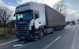 Zderzenie dwóch pojazdów w Bielanach