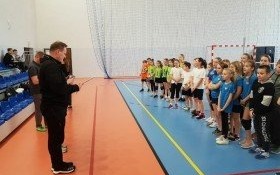 Czwartoklasiści na drugim turnieju Akademii Minisiatkówki w Kętach
