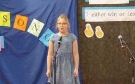 Konkurs piosenki i wiersza w języku angielskim i niemieckim dla uczniów z kęckiej „Trójki”